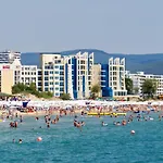 Comfortable In 65 M² Shared Pool Apartament Słoneczny Brzeg