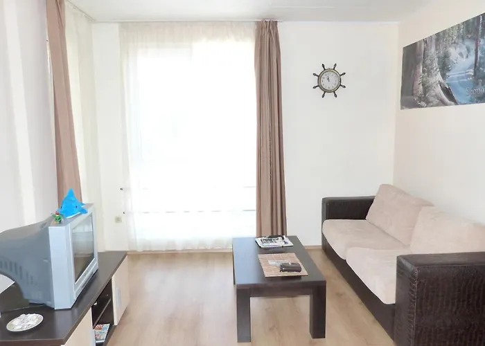 Comfortable In 65 M² Shared Pool Apartment