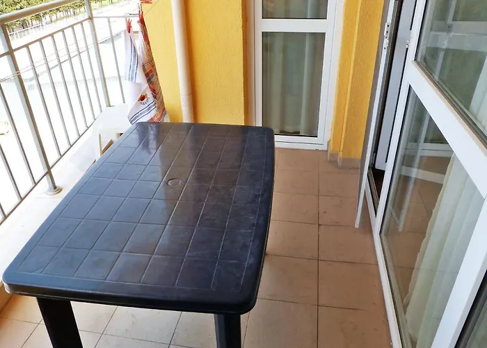 Comfortable In 65 M² Shared Pool דירה