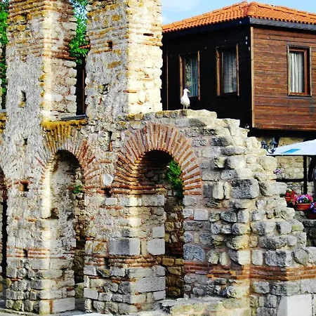 Апартамент Comfortable In 65 M² Shared Pool Слънчев бряг