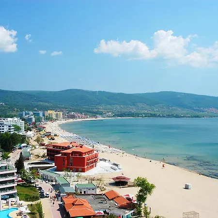 Comfortable In 65 M² Shared Pool Апартамент